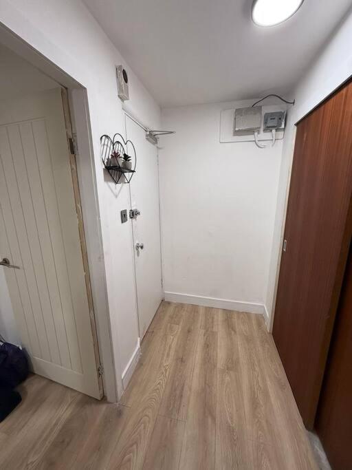 Modern 1 Bedroom - 5 Min Walk From Princess Street Eb1 EDI Exterior foto
