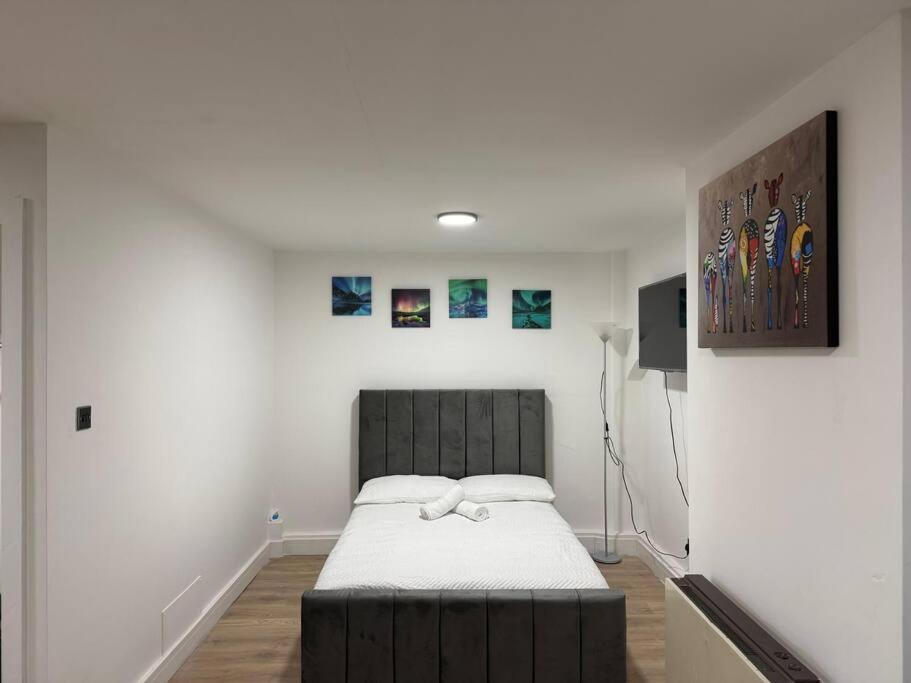 Modern 1 Bedroom - 5 Min Walk From Princess Street Eb1 EDI Exterior foto